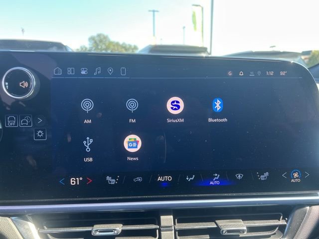 New 2026 Chevrolet Equinox EV LT image 24