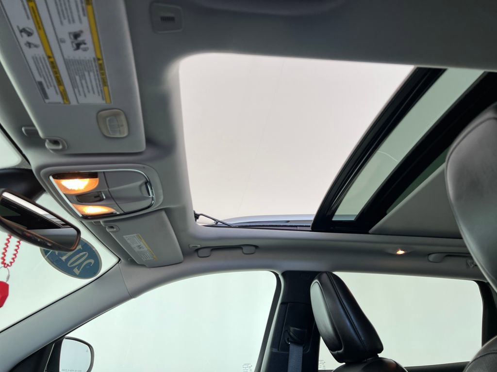 Used 2019 Jeep Cherokee Limited FWD image 23
