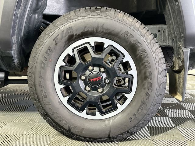Used 2024 Toyota Tacoma TRD Off-Road image 33