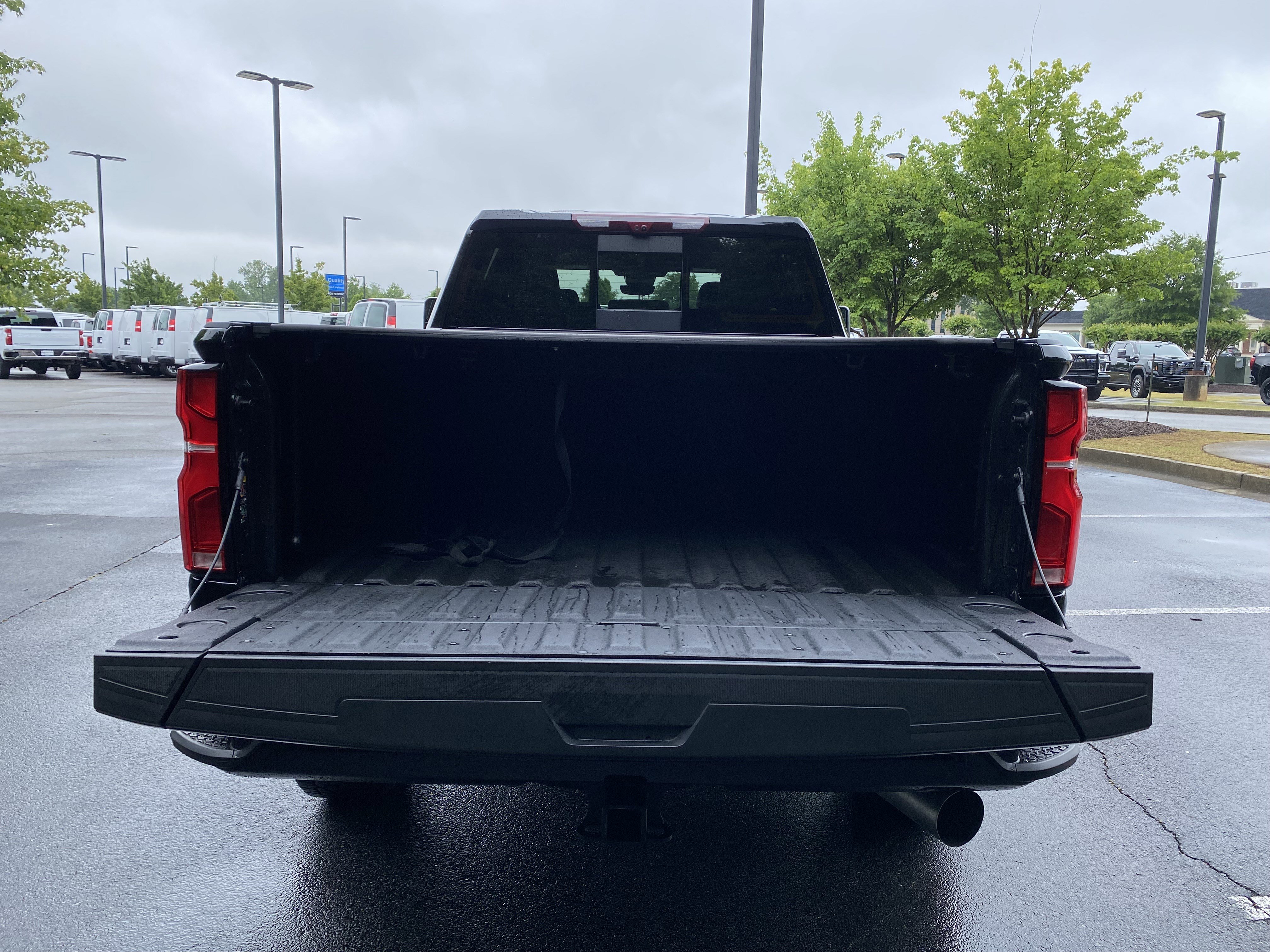 Used 2025 Chevrolet Silverado 2500 High Country w/ High Country Premium Package AWD/4WD image 12