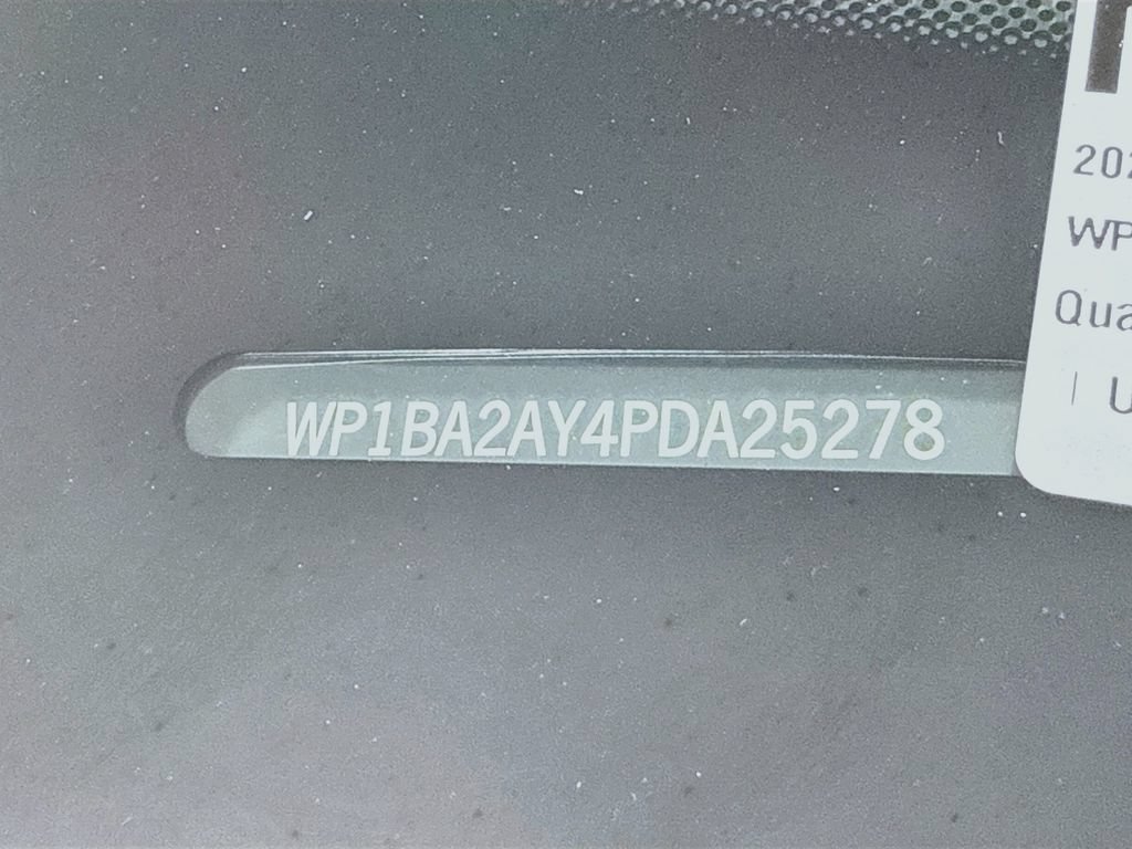Certified 2023 Porsche Cayenne Coupe AWD/4WD image 32