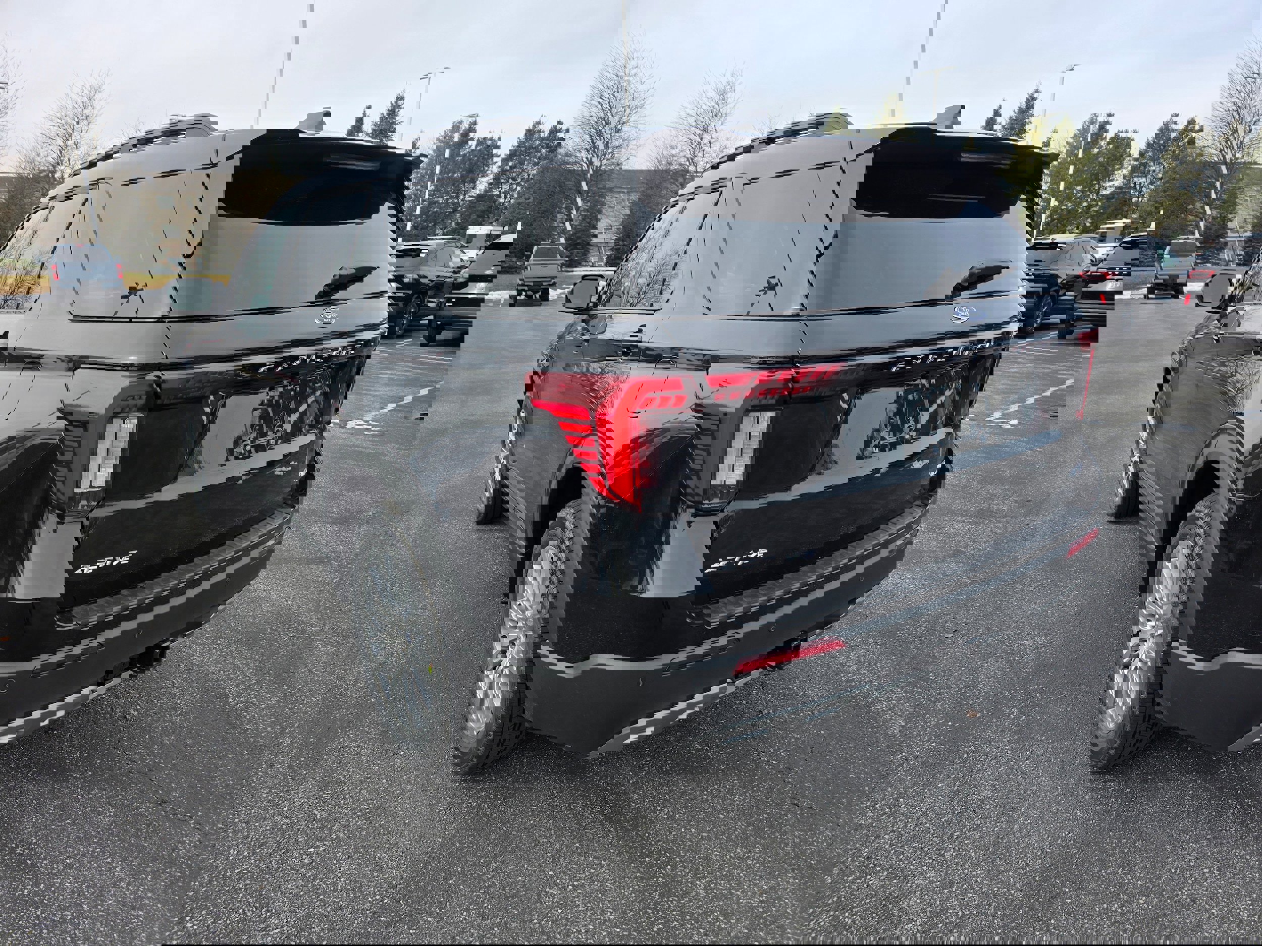 New 2026 Ford Explorer Active w/ Active Comfort Package image 10