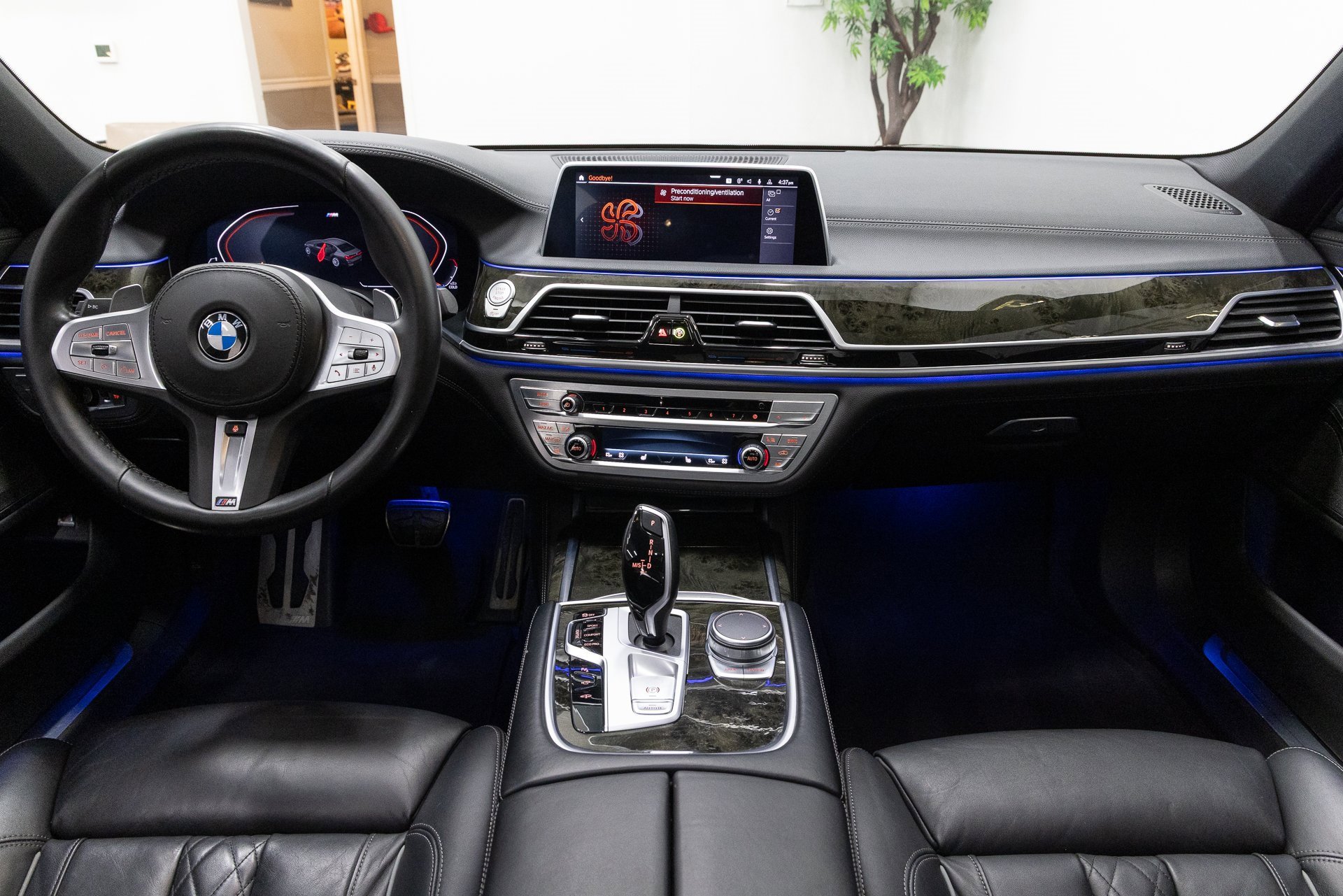 Used 2022 BMW 750i xDrive w/ M Sport Package image 5
