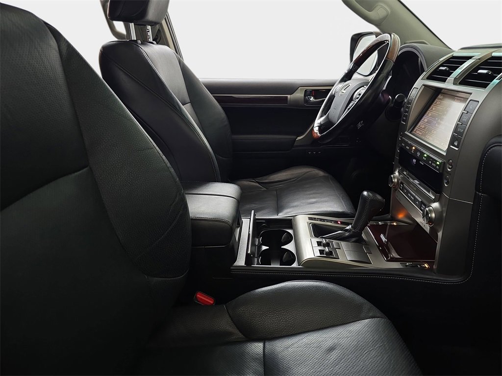 Used 2016 Lexus GX 460 image 11
