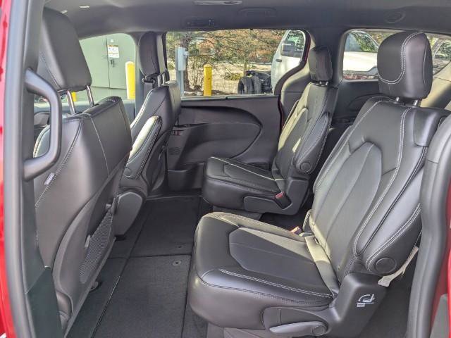 New 2026 Chrysler Voyager LX image 10