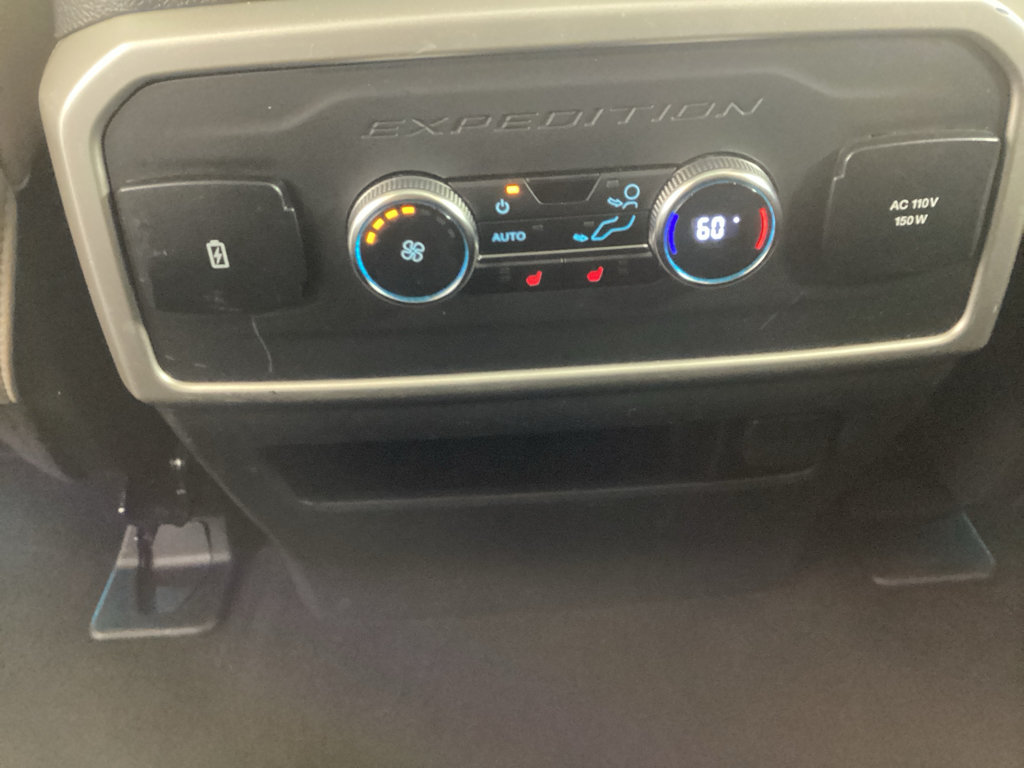 Used 2024 Ford Expedition Limited AWD/4WD image 22