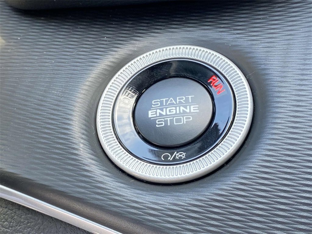 New 2025 Jeep Grand Cherokee L Altitude image 53