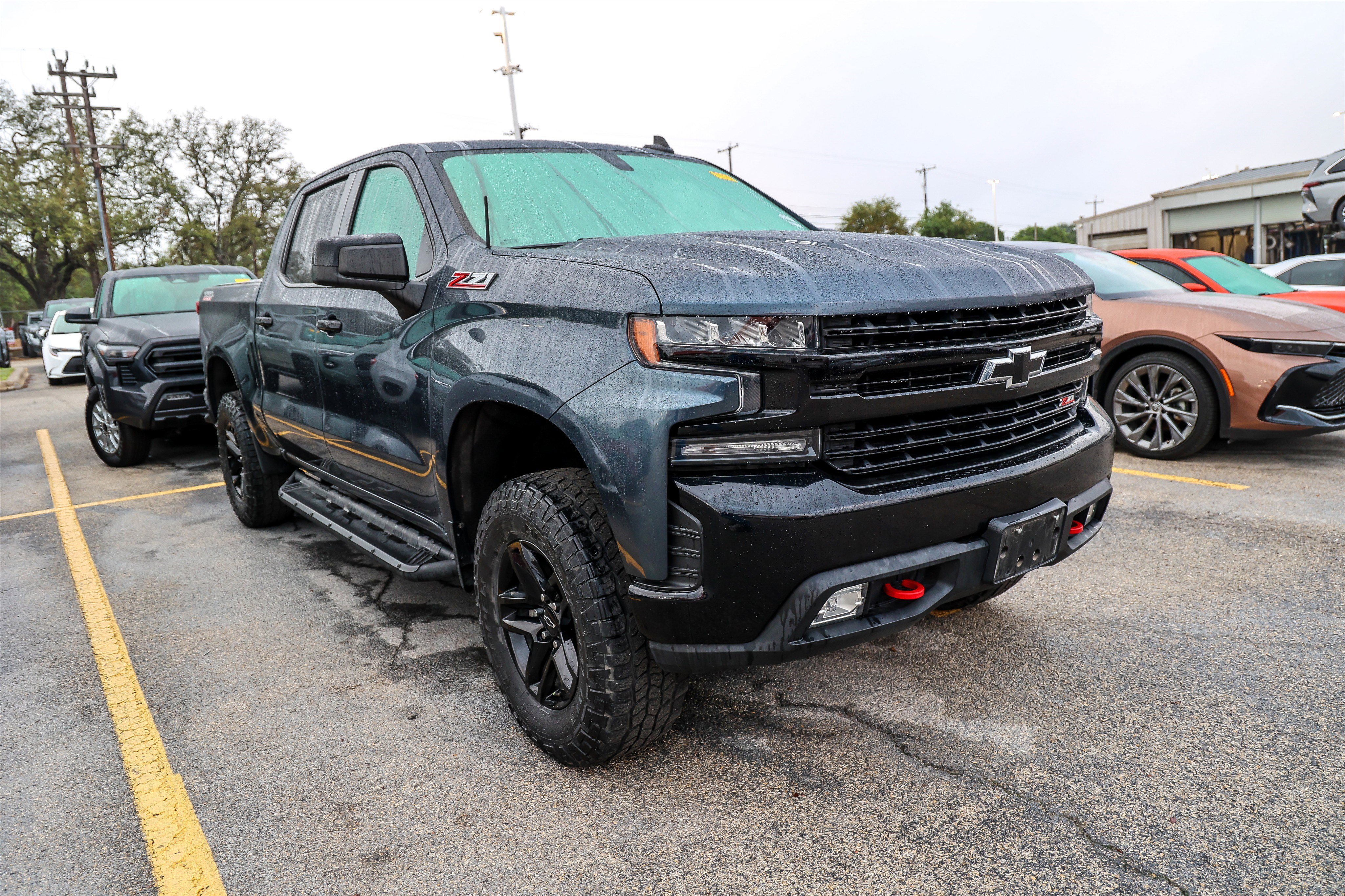 Used 2021 Chevrolet Silverado 1500 LT Trail Boss w/ Bed Protection Package AWD/4WD image 6
