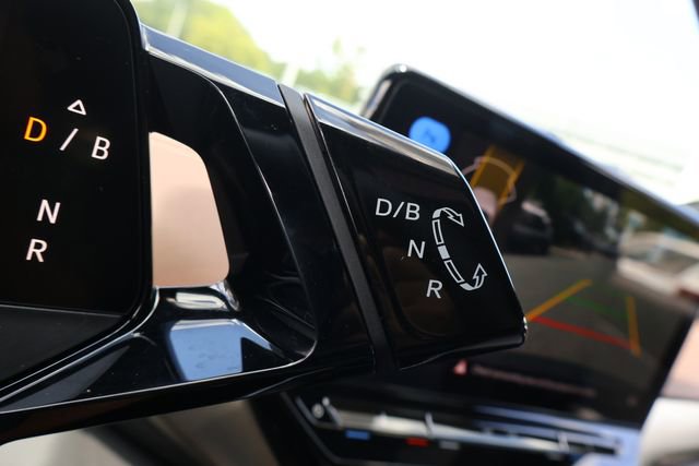 Certified 2023 Volkswagen ID.4 Pro AWD/4WD image 27