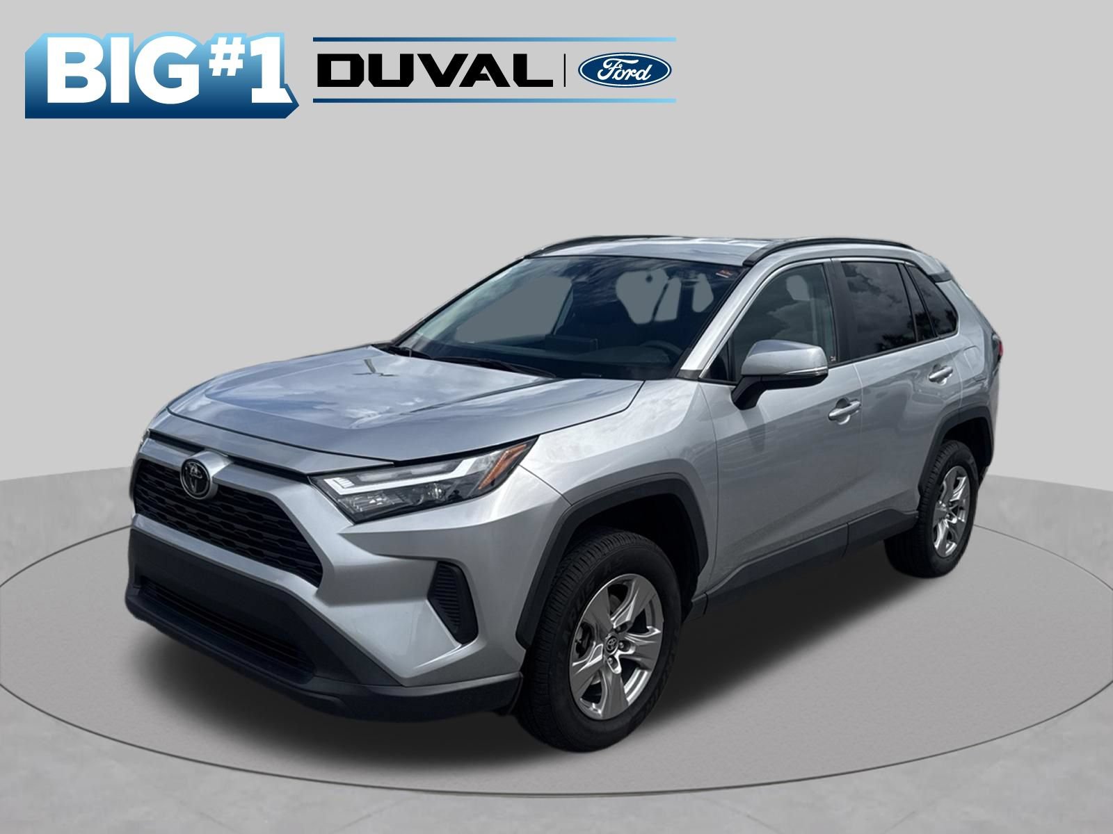 Used 2024 Toyota RAV4 XLE AWD/4WD image 3