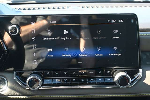 Used 2024 Chevrolet Colorado ZR2 w/ ZR2 Convenience Package III image 19