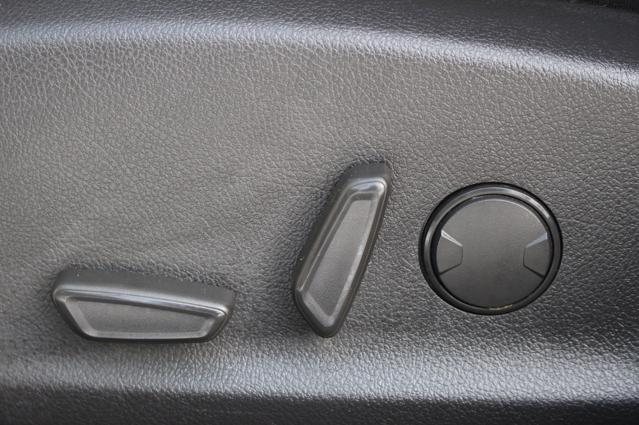 Used 2016 Ford Focus SE w/ Equipment Group 201A image 14