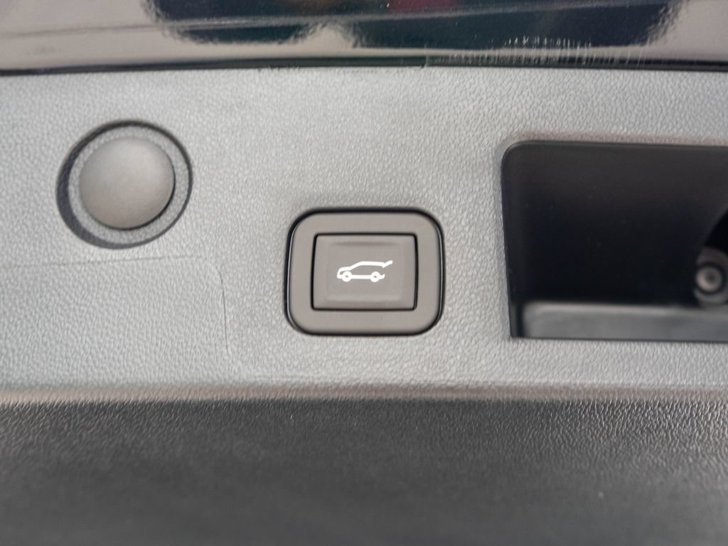 New 2026 GMC Terrain AT4 w/ Convenience Package III AWD/4WD image 32