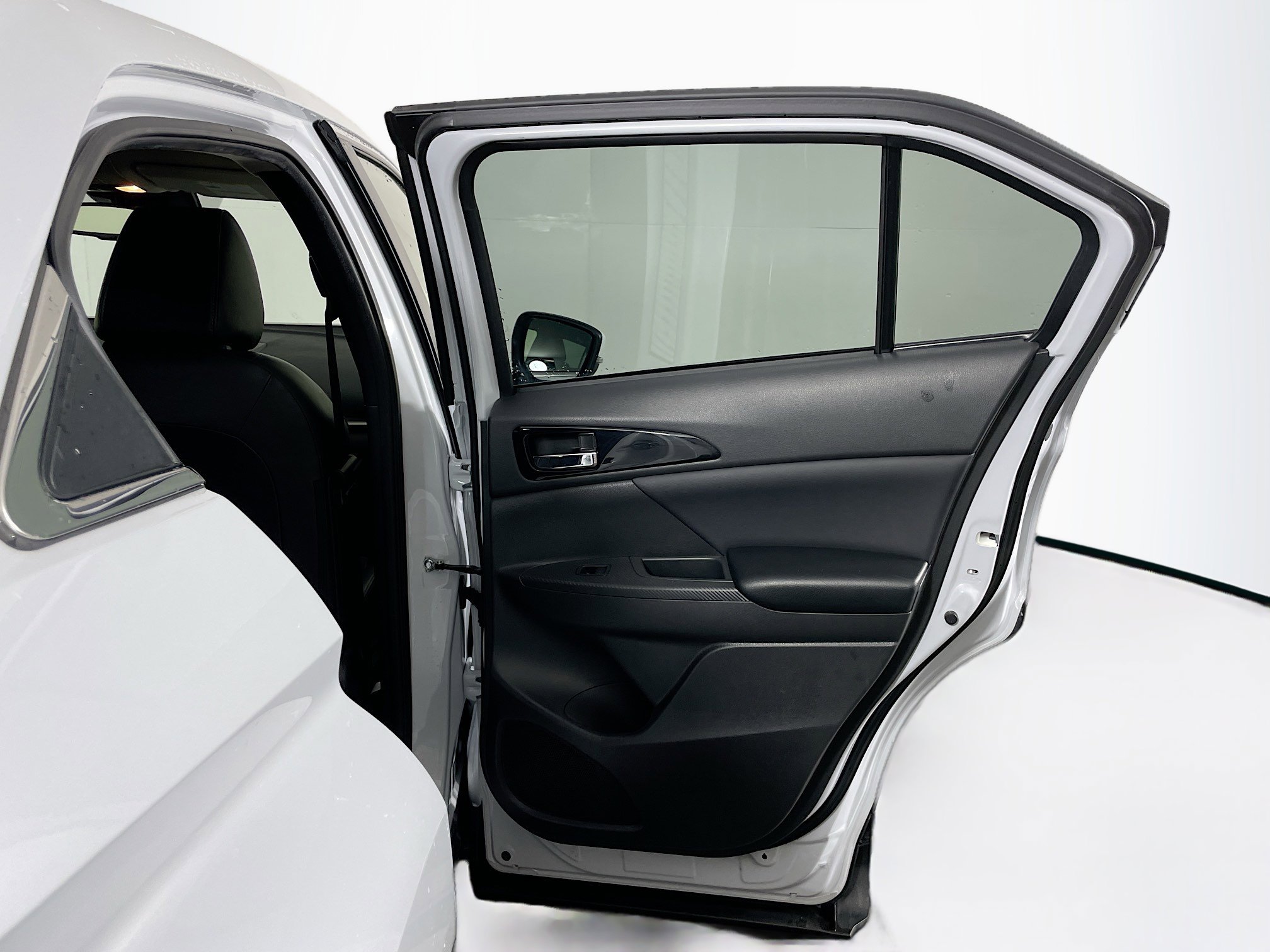 Used 2024 Mitsubishi Eclipse Cross SE image 30