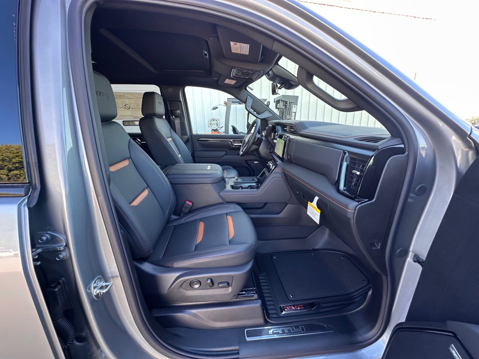 New 2026 GMC Sierra 2500 AT4 w/ AT4 Premium Plus Package image 32