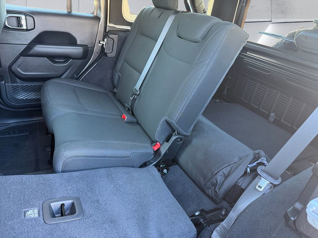 Certified 2021 Jeep Wrangler Unlimited Sahara image 12