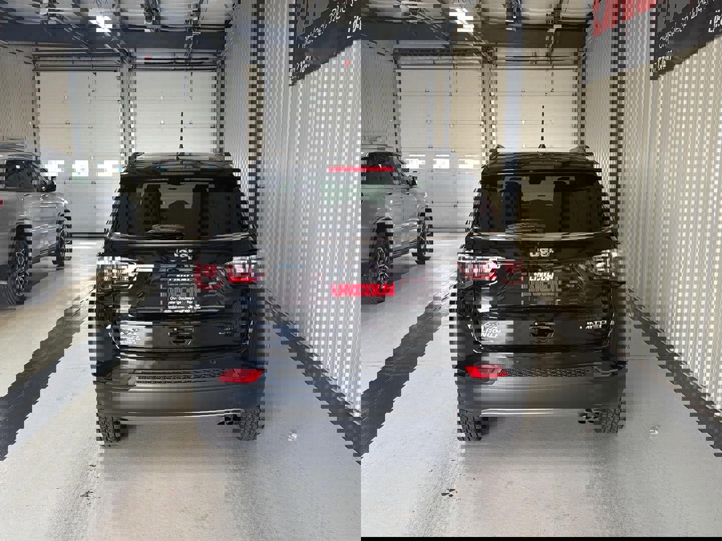 Used 2022 Jeep Compass Limited w/ Sun and Sound Group image 8