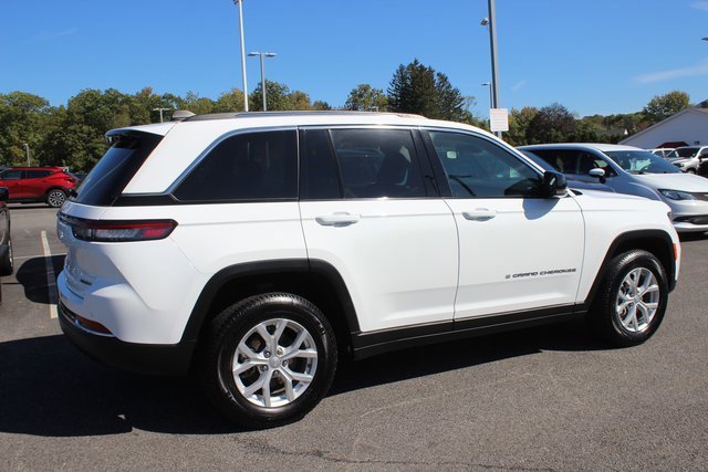 Used 2024 Jeep Grand Cherokee Limited image 27