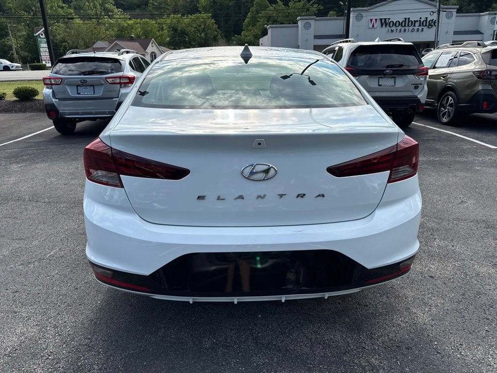 Used 2019 Hyundai Elantra SEL w/ Cargo Package FWD image 4