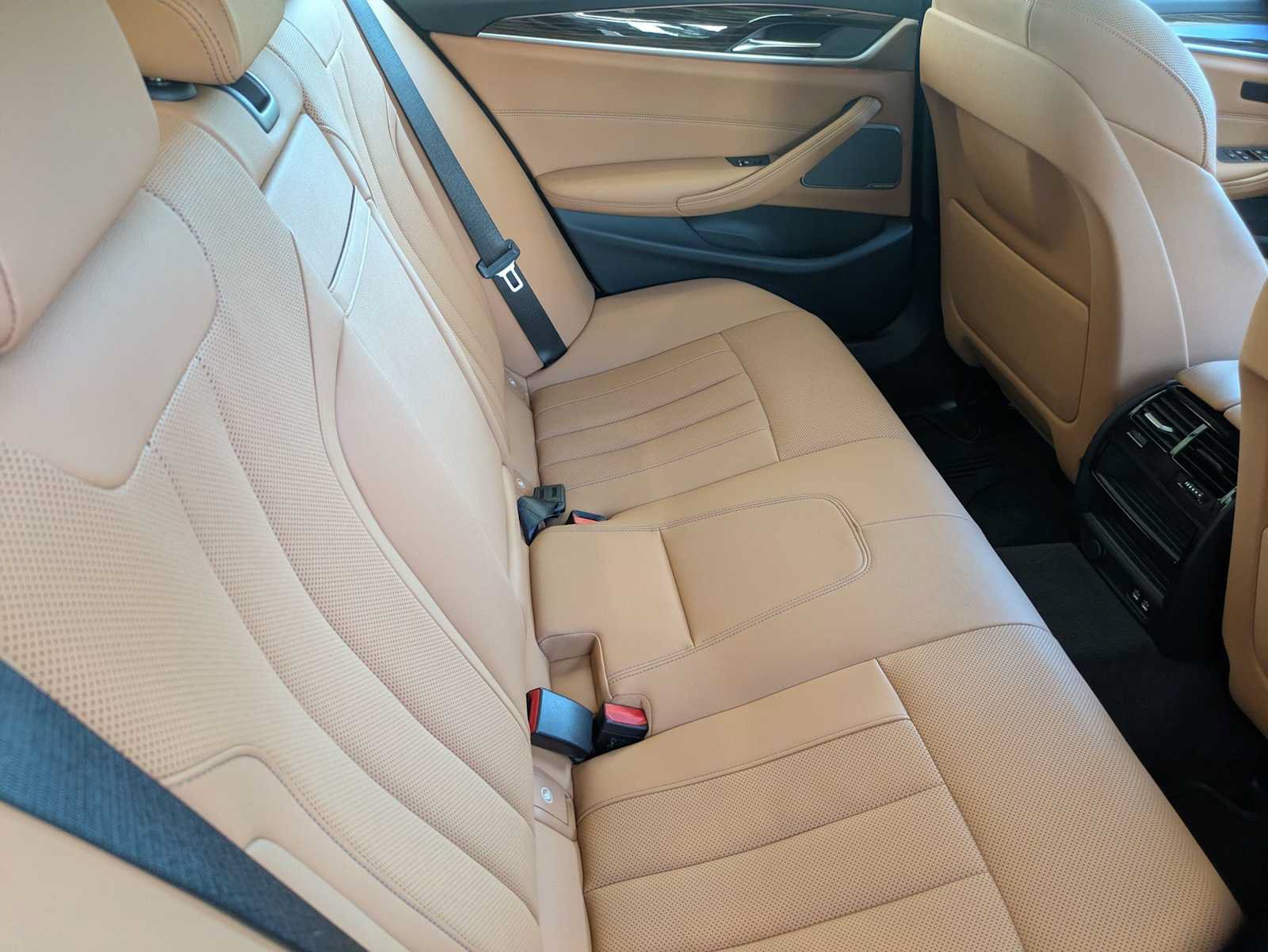 Certified 2023 BMW 530i xDrive w/ Premium Package AWD/4WD image 23