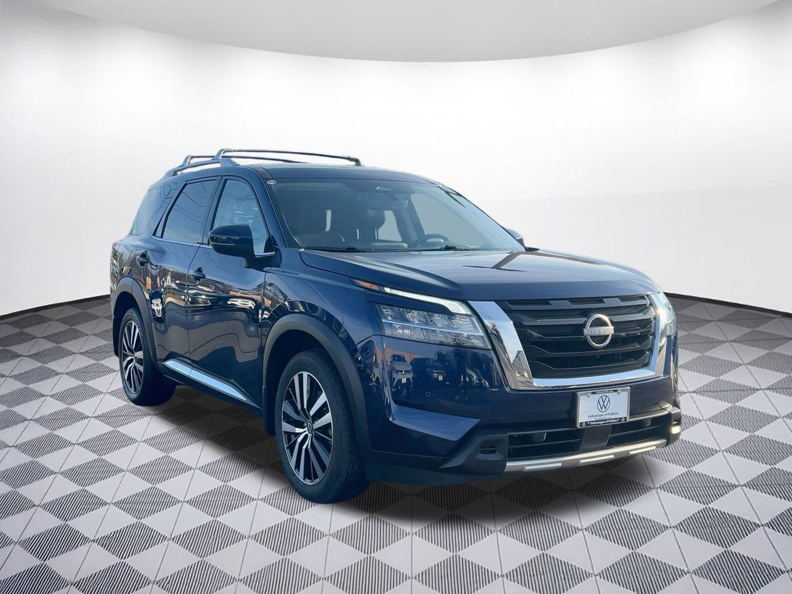 Used 2024 Nissan Pathfinder Platinum w/ Cargo Package image 7