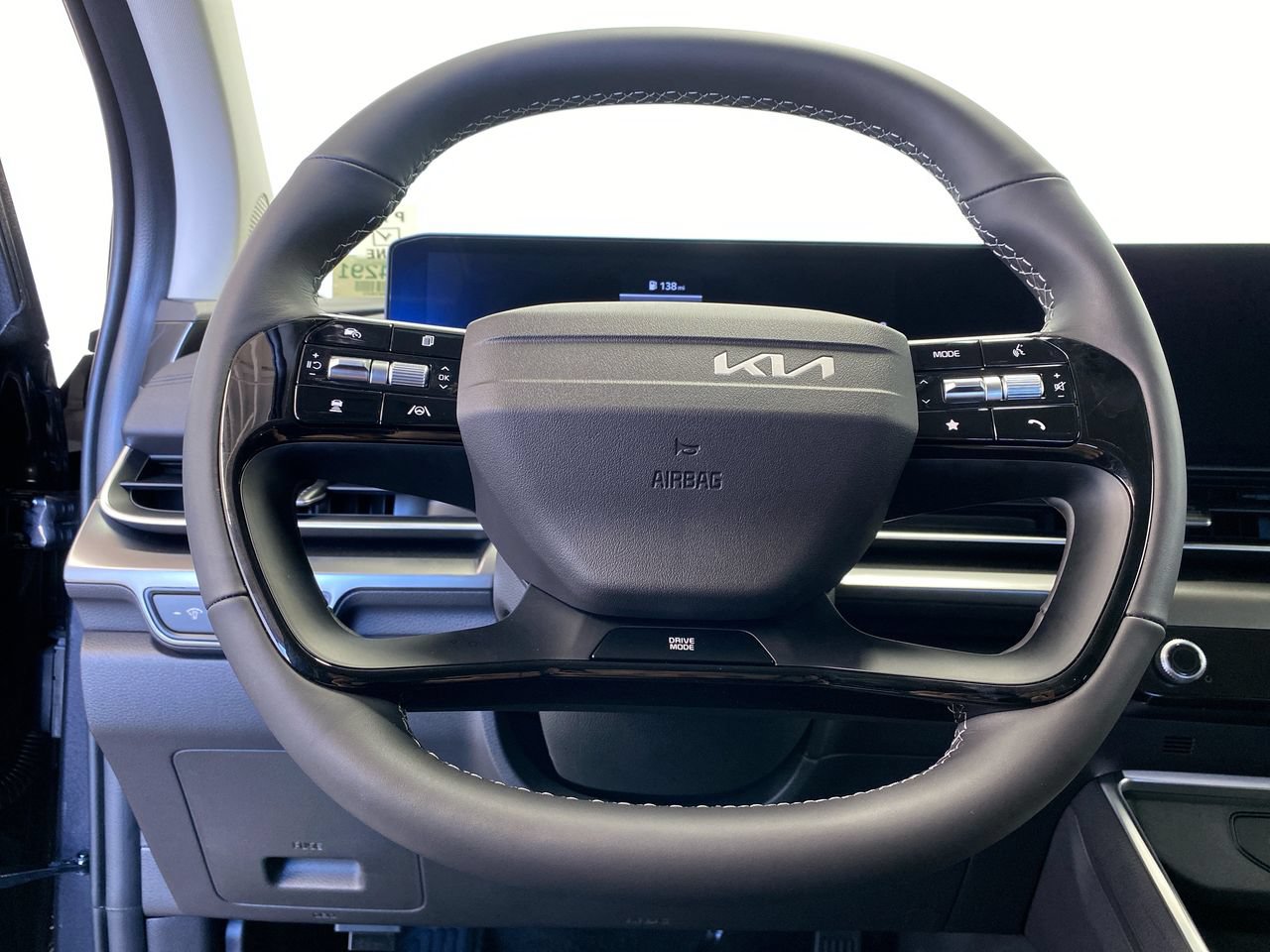 New 2027 Kia Carnival EX w/ Dark Edition Package FWD image 21