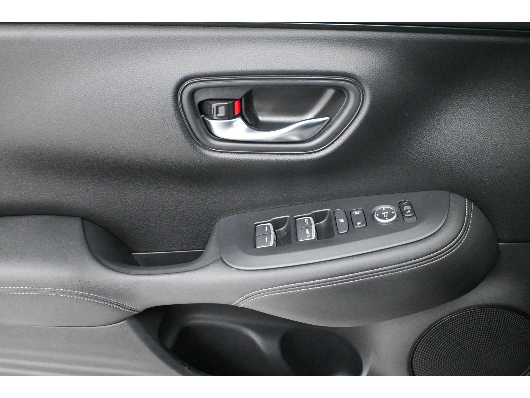 Used 2024 Honda HR-V EX-L image 29