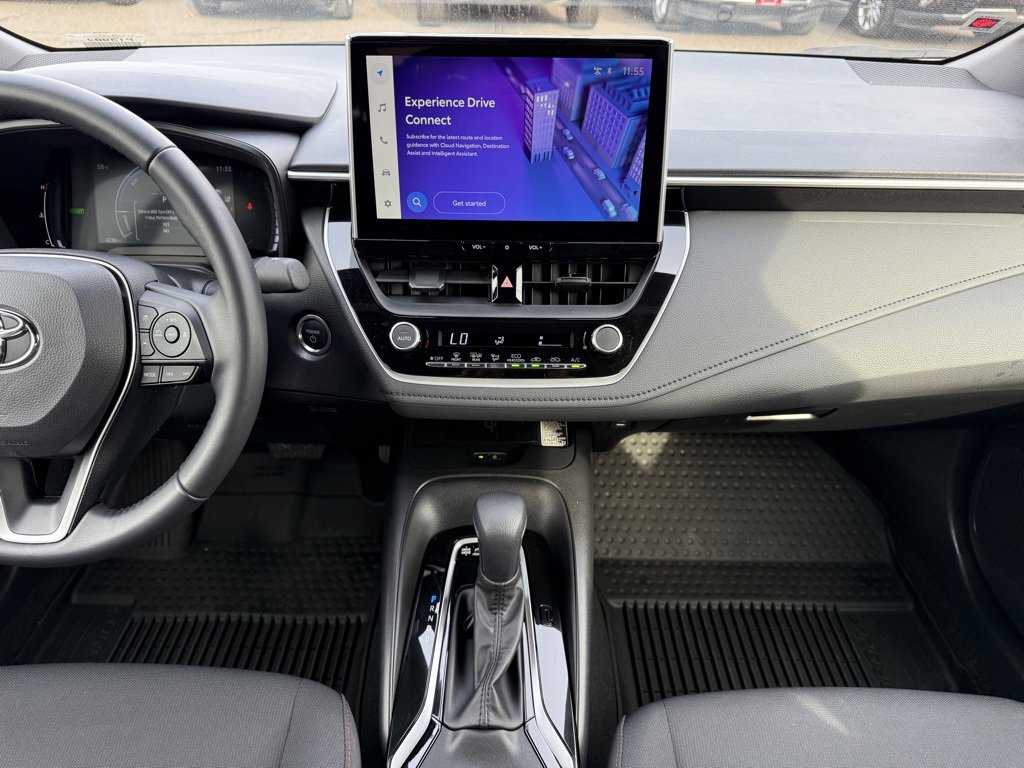 Certified 2025 Toyota Corolla SE image 30