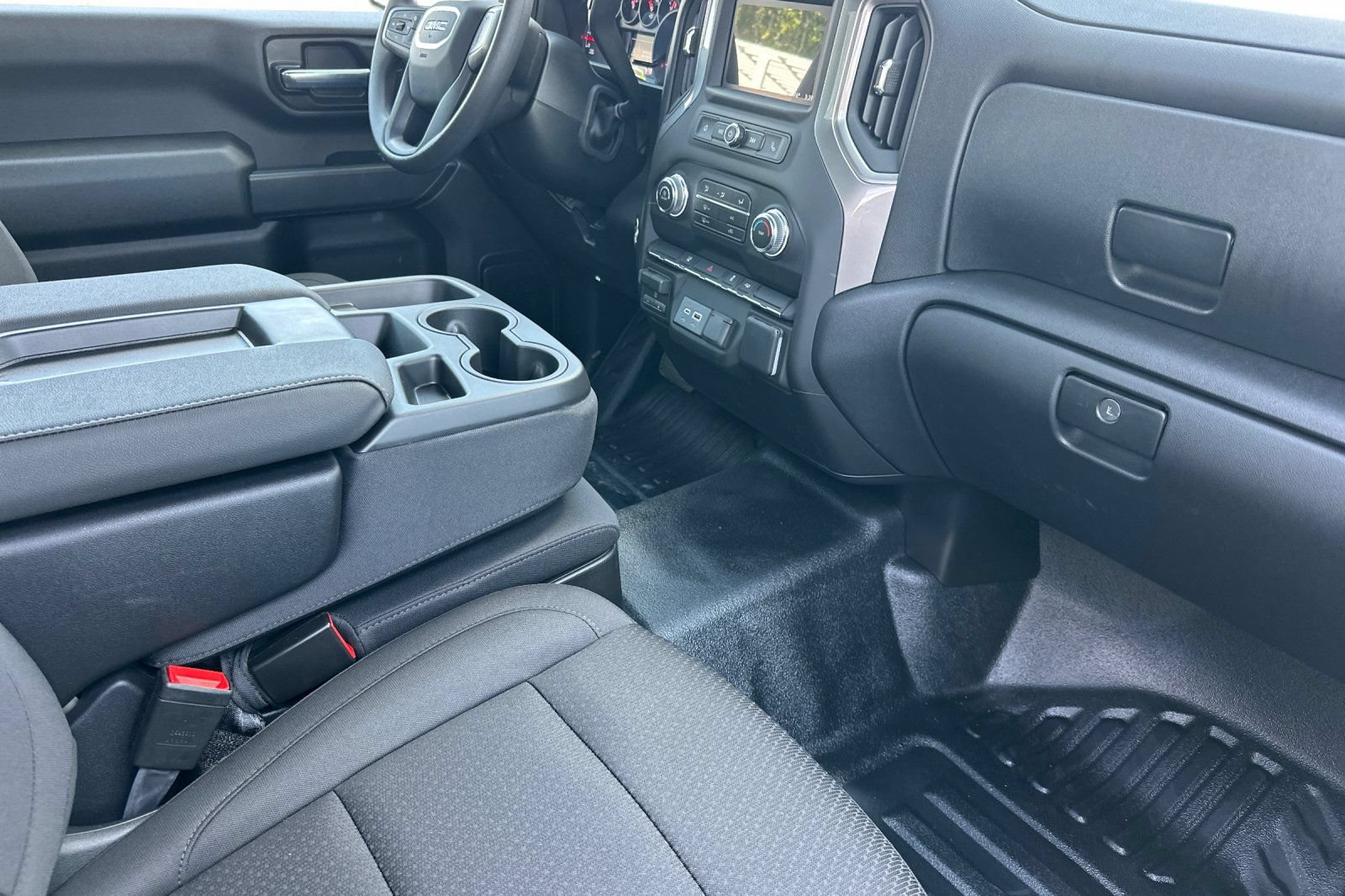 New 2026 GMC Sierra 2500 Pro w/ Convenience Package RWD image 15