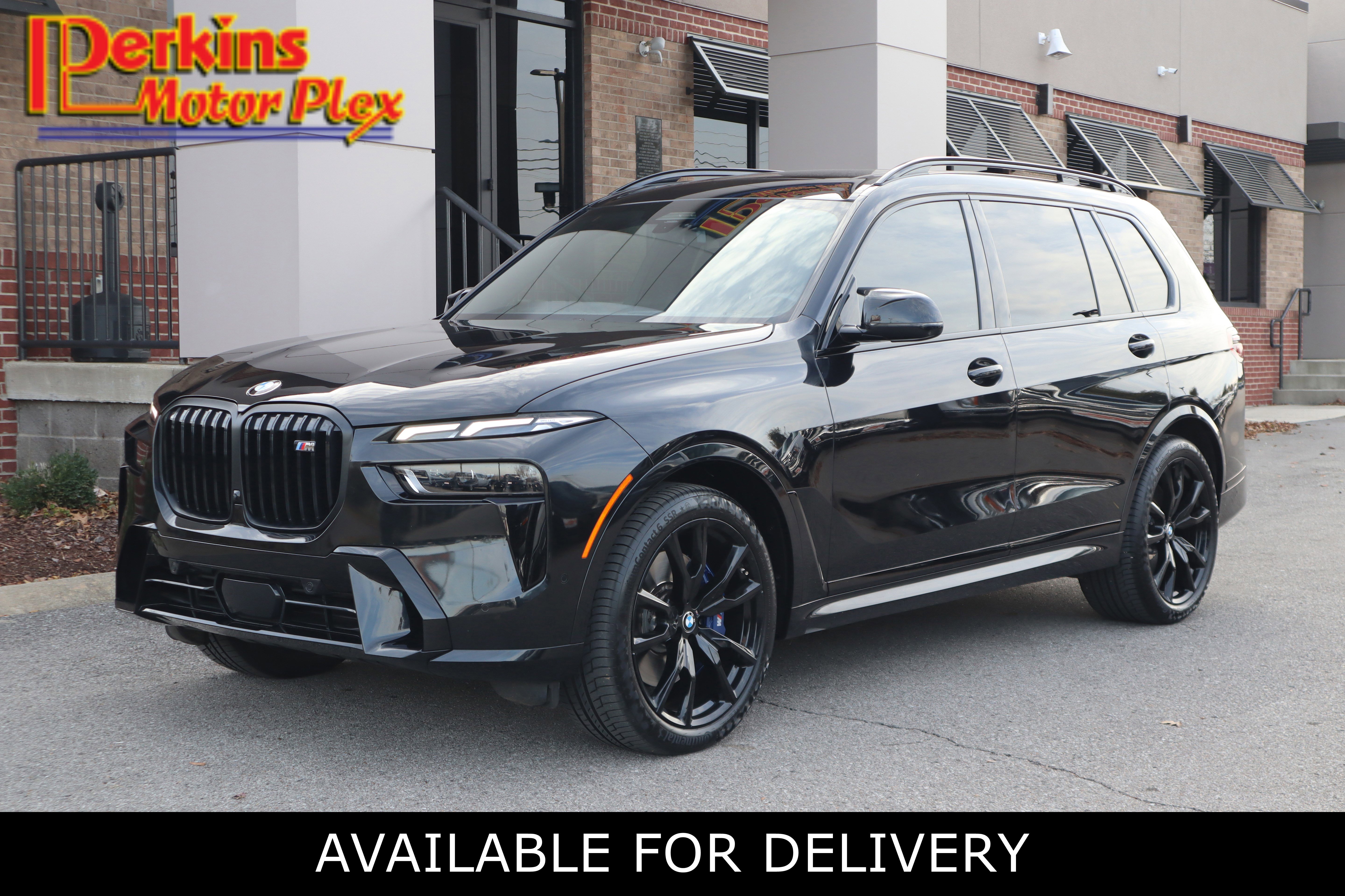 Used 2023 BMW X7 M60i w/ Executive Package image 1