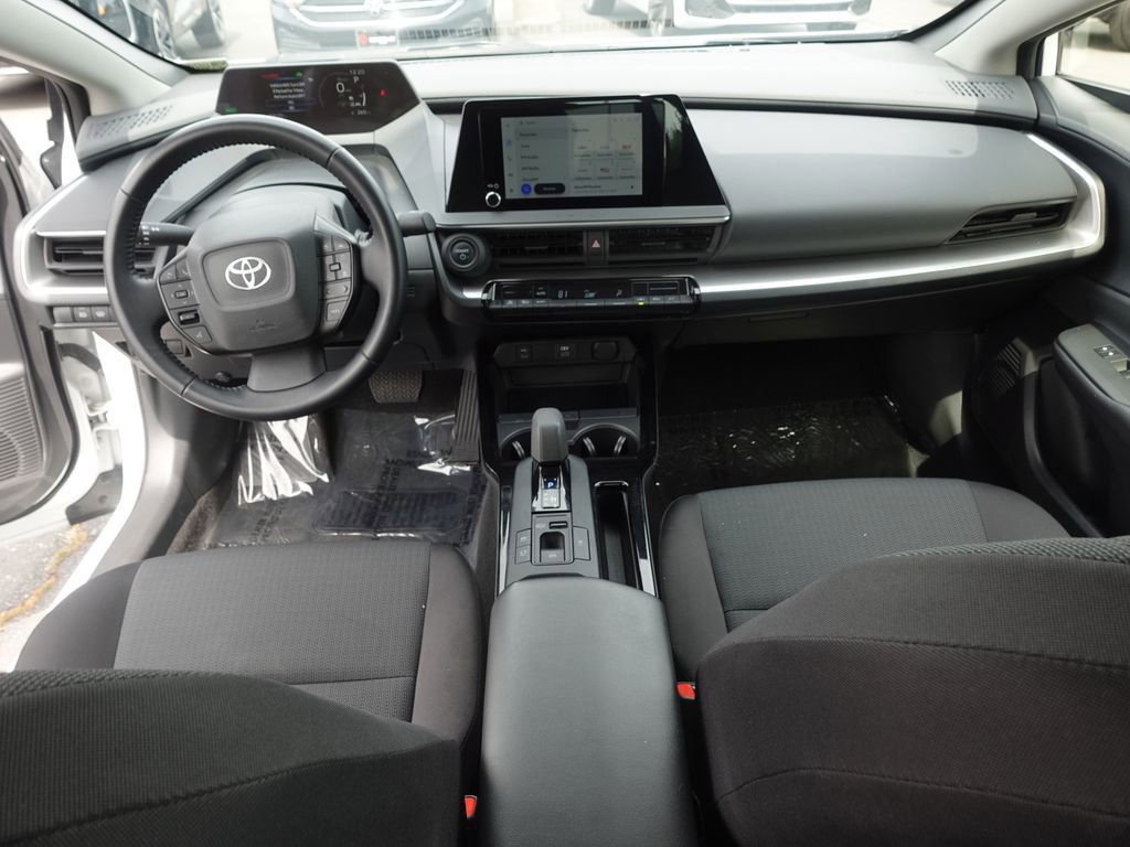 Used 2023 Toyota Prius LE image 24