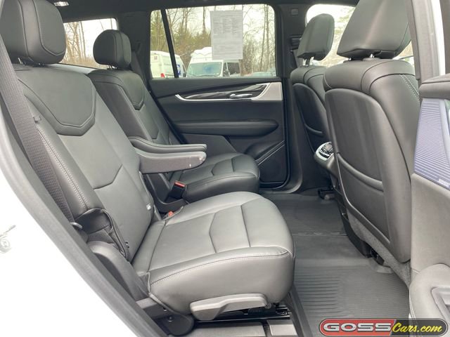 Used 2024 Cadillac XT6 Sport w/ Technology Package image 8