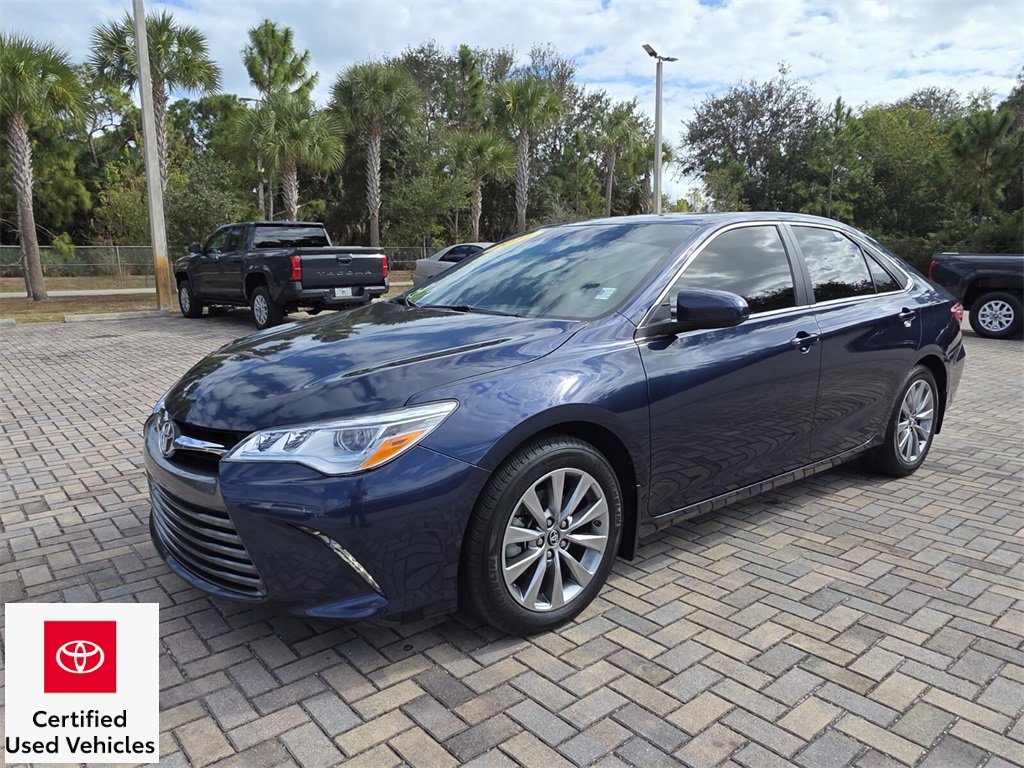 Certified 2017 Toyota Camry XLE image 3