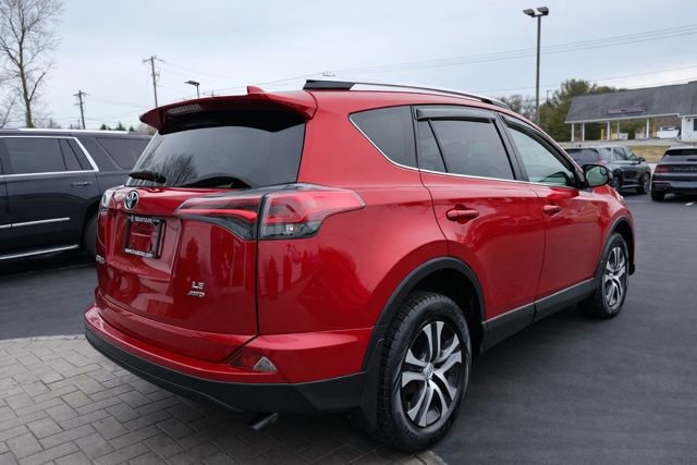 Used 2016 Toyota RAV4 LE image 9