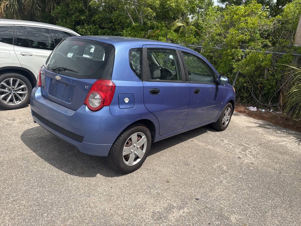 Used 2009 Chevrolet Aveo5 LT w/ Power and Convenience Package FWD image 2