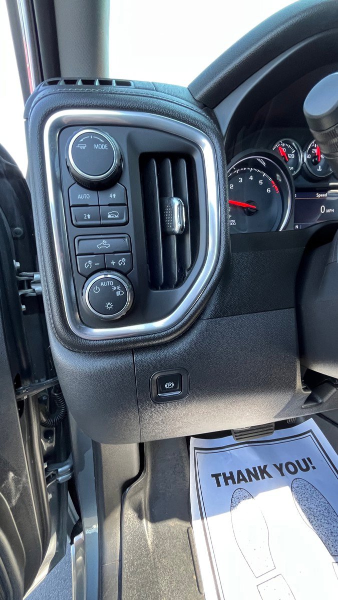 Used 2020 Chevrolet Silverado 1500 LT w/ Texas Edition AWD/4WD image 12