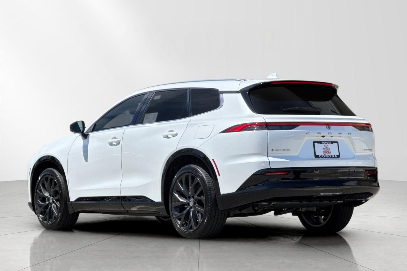 New 2026 Toyota Crown Signia AWD/4WD image 5