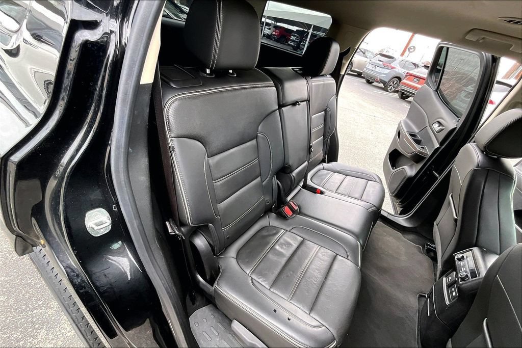 Used 2023 GMC Acadia Denali FWD image 37