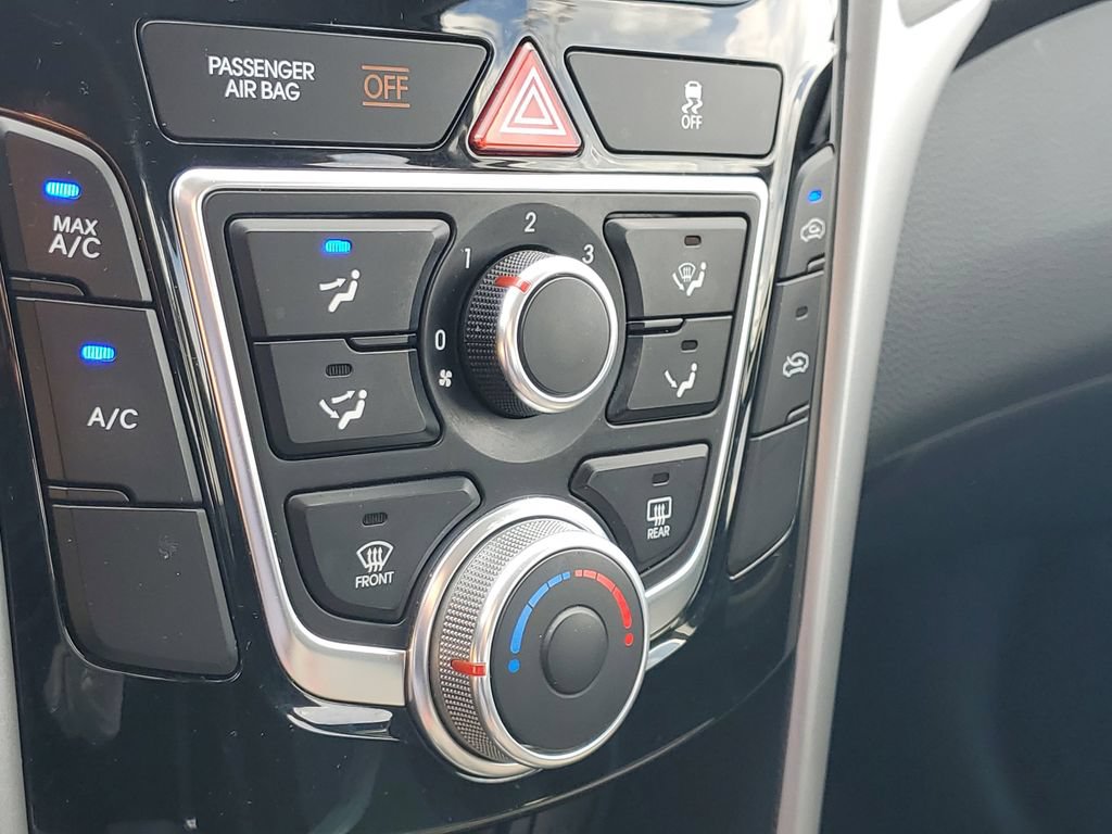 Used 2017 Hyundai Elantra GT FWD image 28