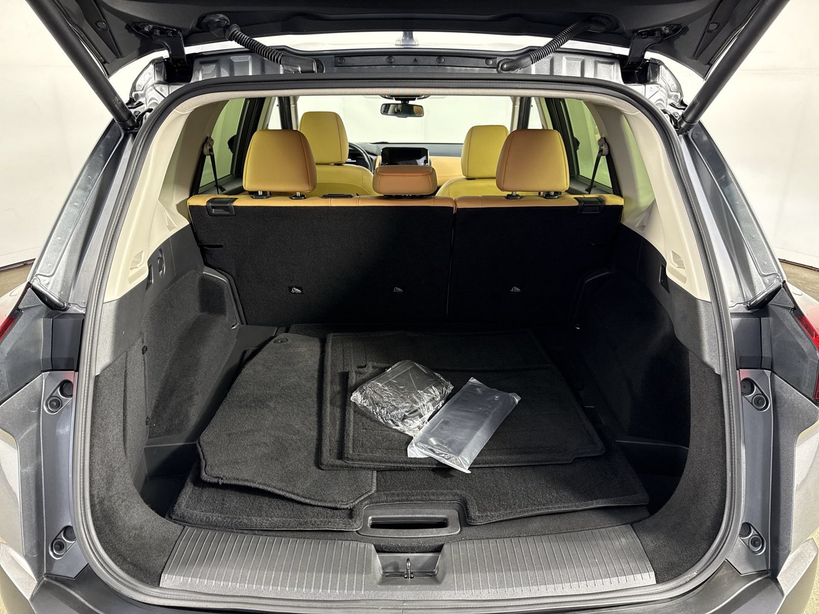 Certified 2023 Nissan Rogue Platinum w/ Platinum Premium Package AWD/4WD image 36