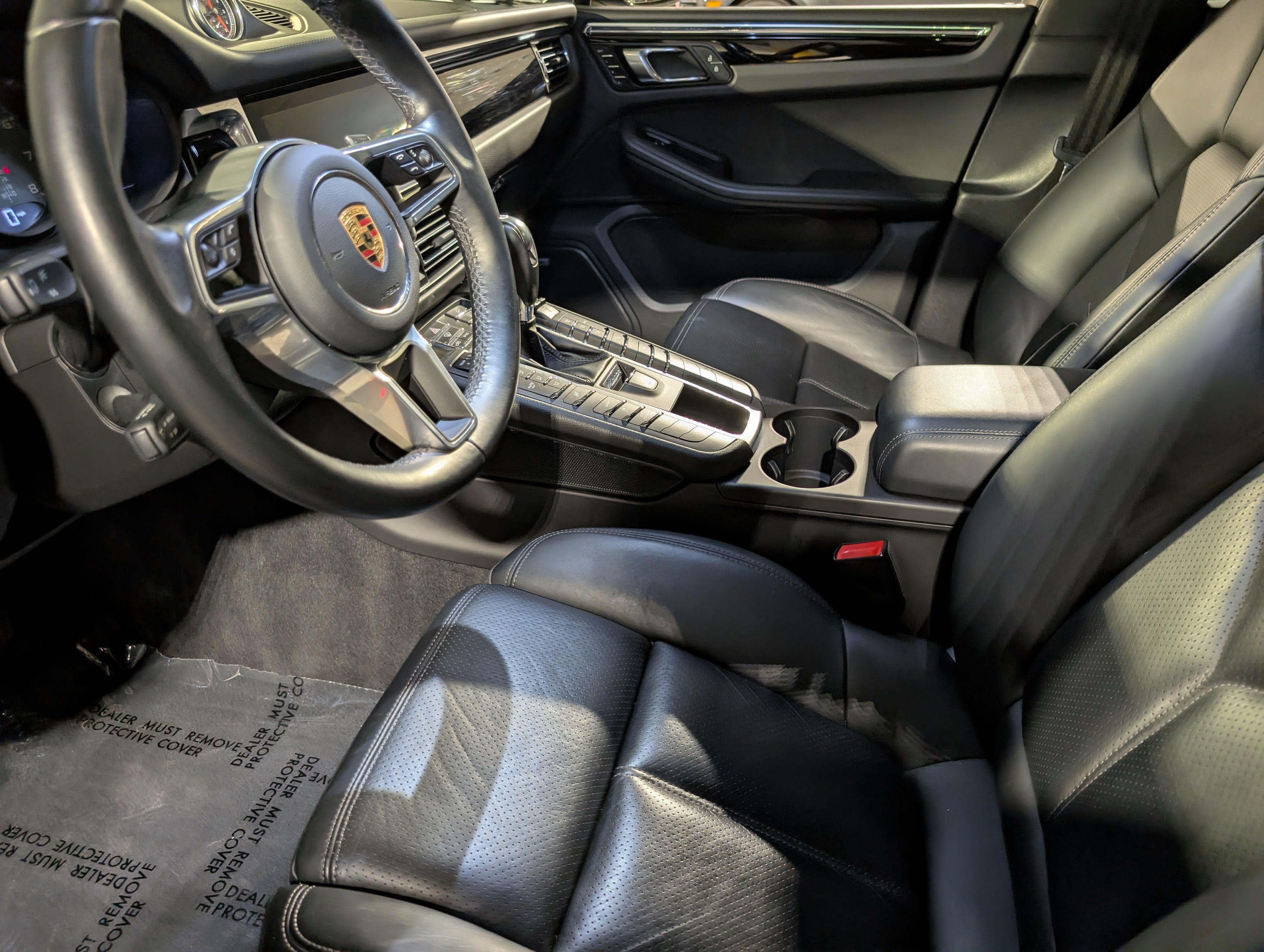 Certified 2021 Porsche Macan S AWD/4WD image 4