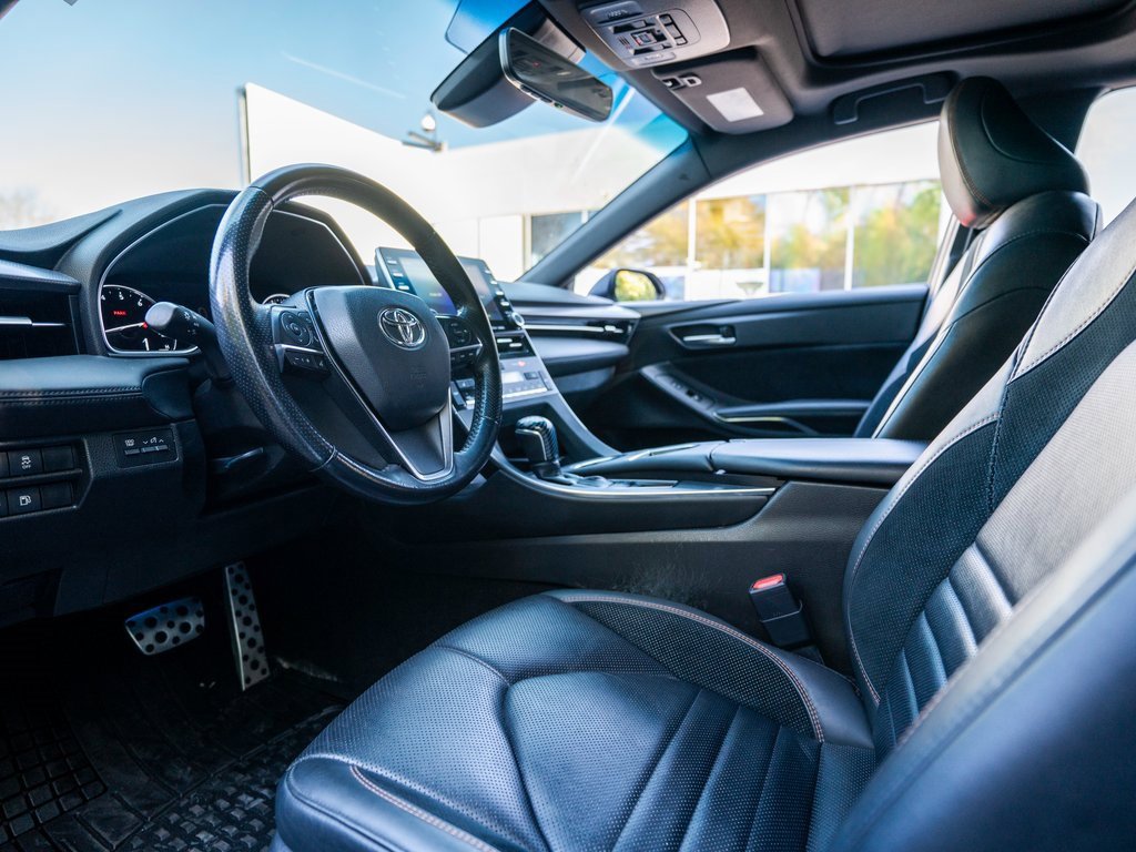 Used 2019 Toyota Avalon XSE image 13