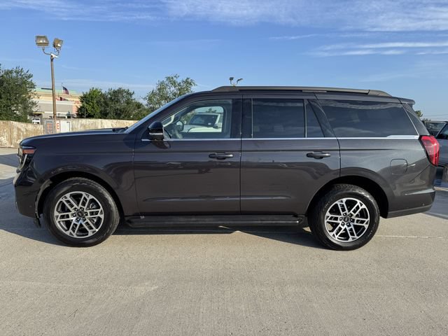 Used 2025 Ford Expedition Active AWD/4WD image 11