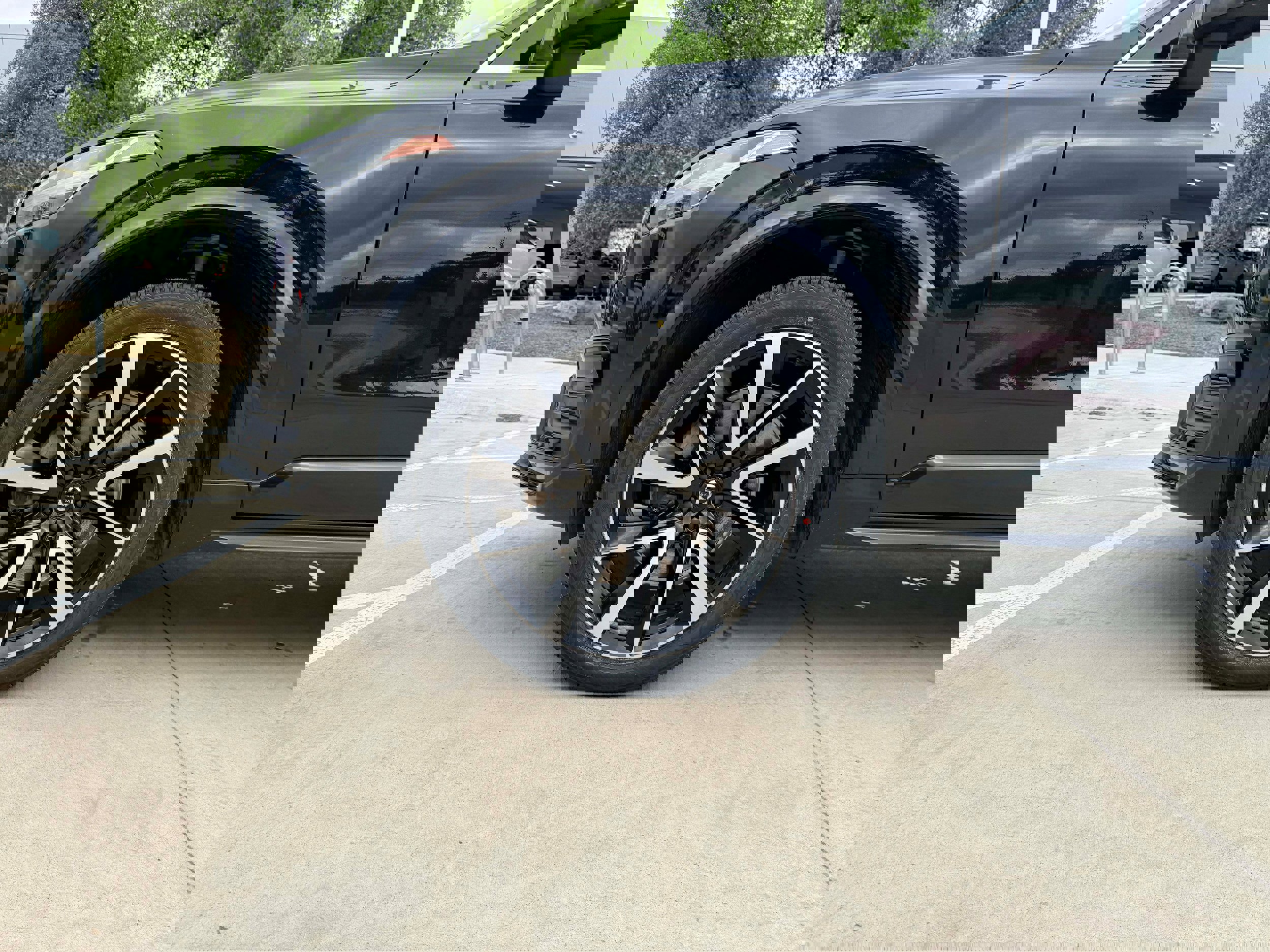 Certified 2022 Volvo XC90 T6 Momentum image 9