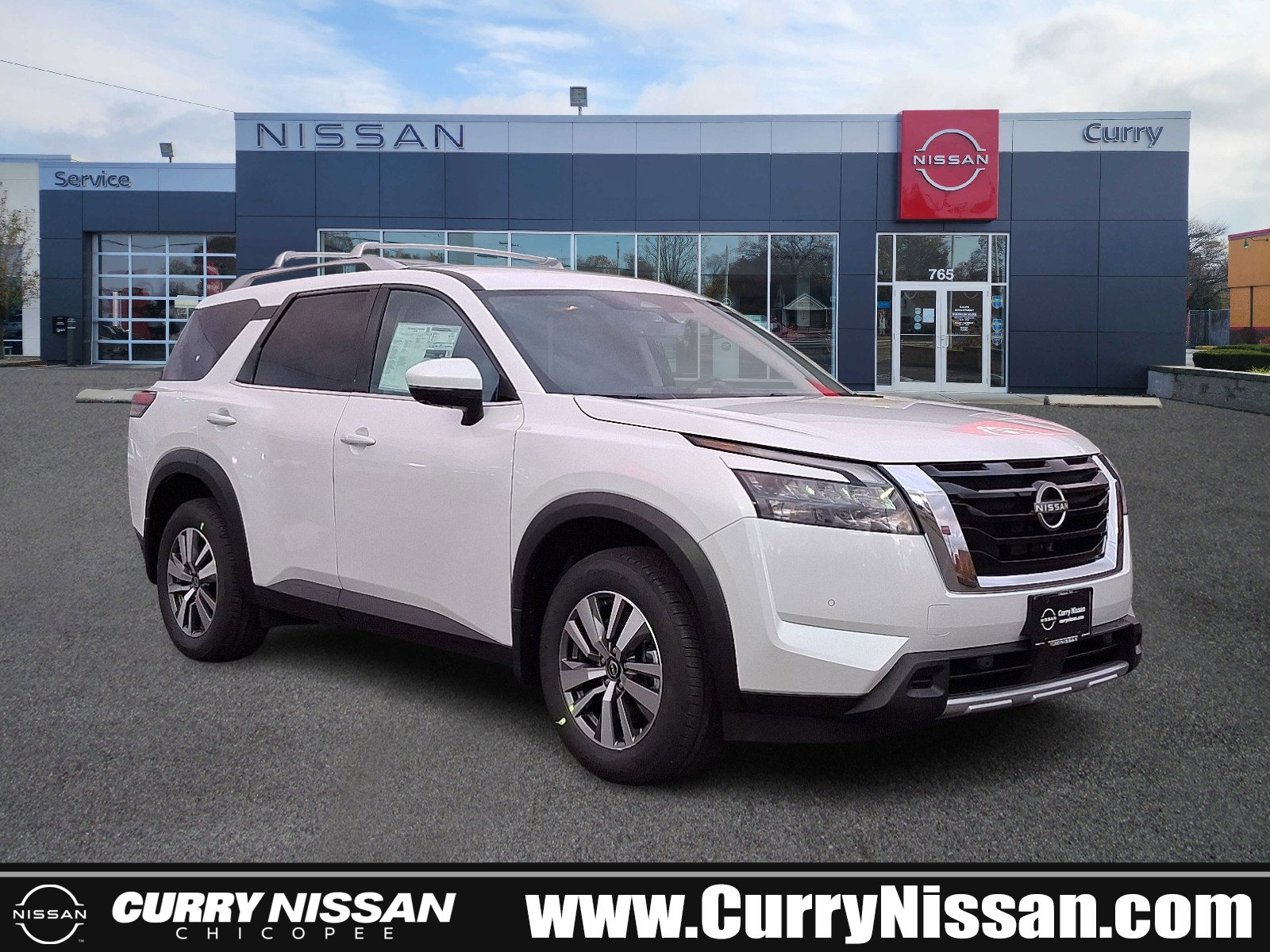 New 2025 Nissan Pathfinder SL image 1