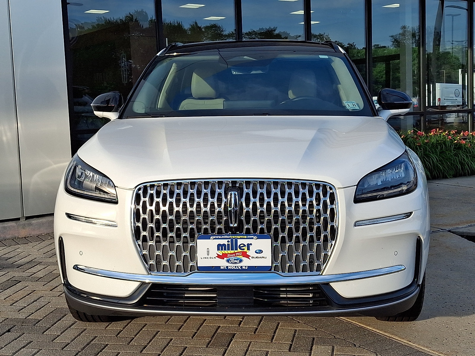Used 2026 Lincoln Corsair Premiere AWD/4WD image 2