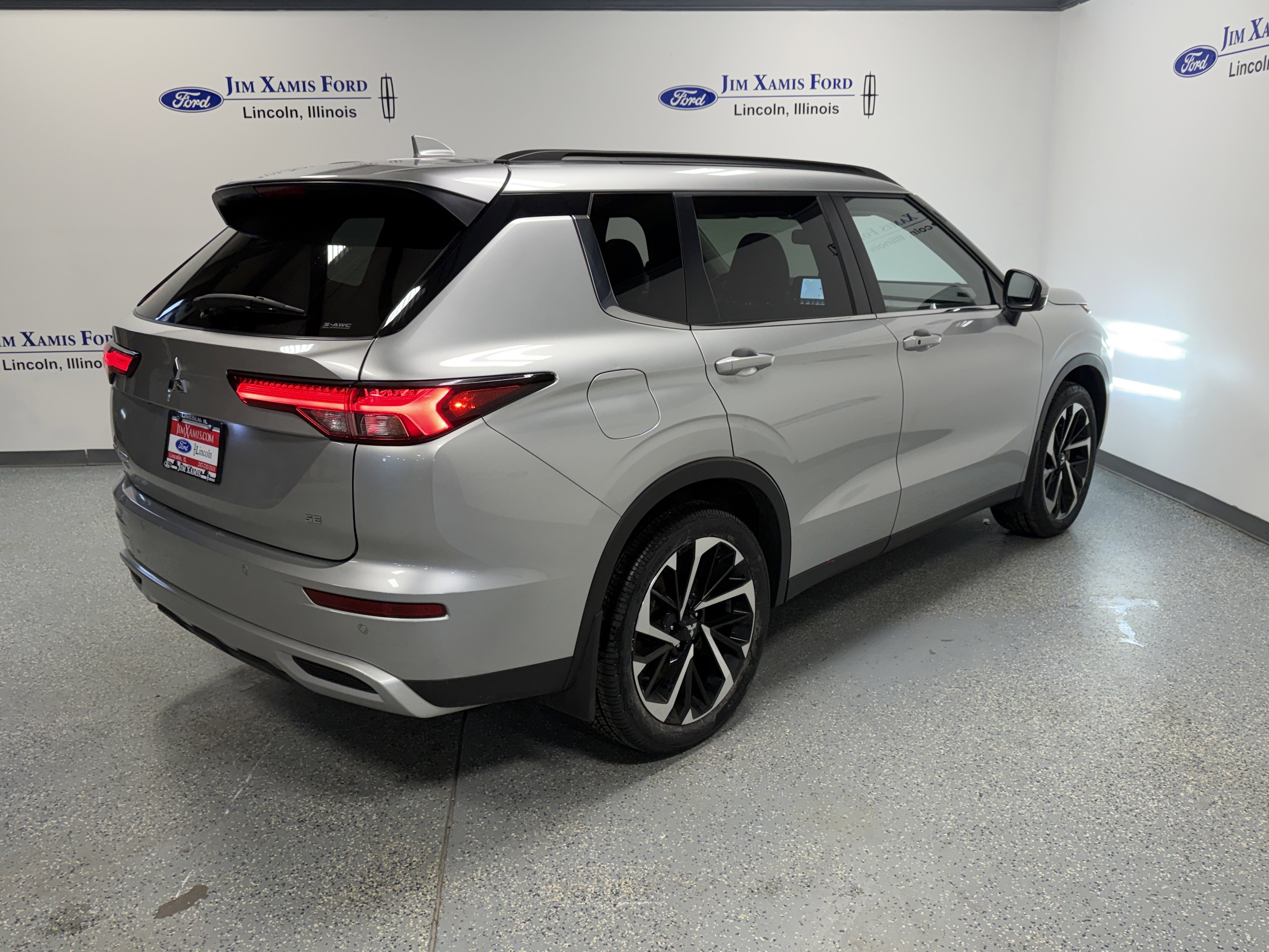 Used 2024 Mitsubishi Outlander SE image 31