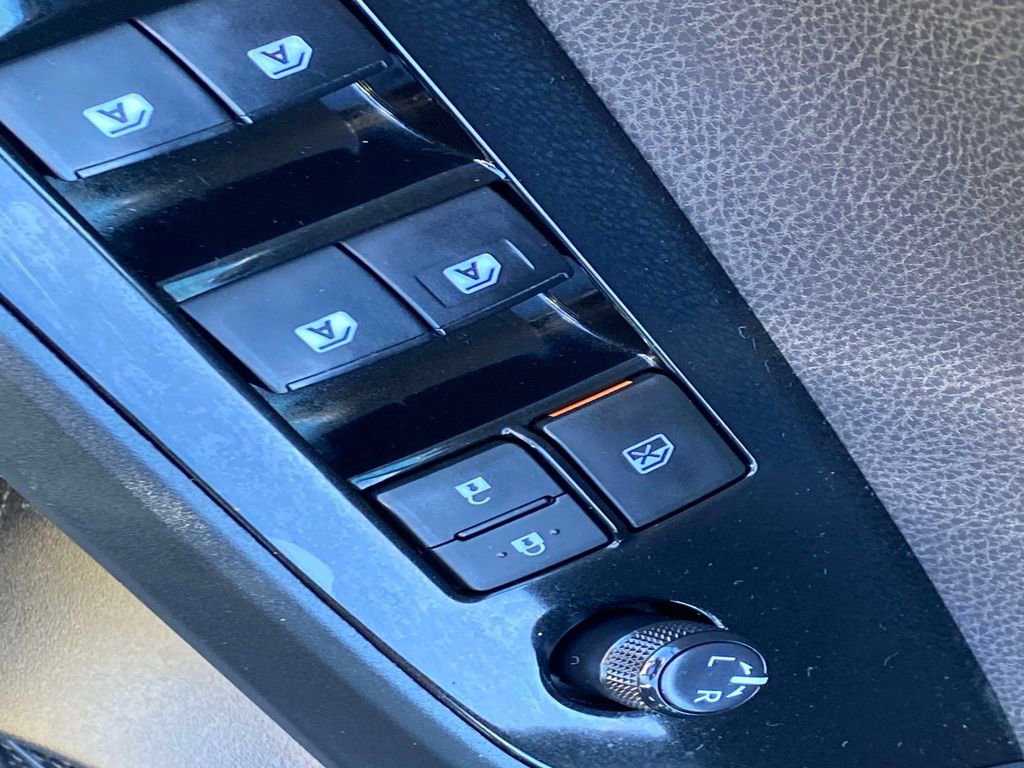 Used 2017 Toyota Prius Two image 27