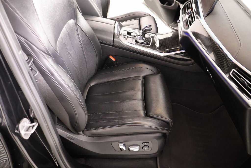 Used 2022 BMW X7 xDrive40i w/ M Sport Package image 16