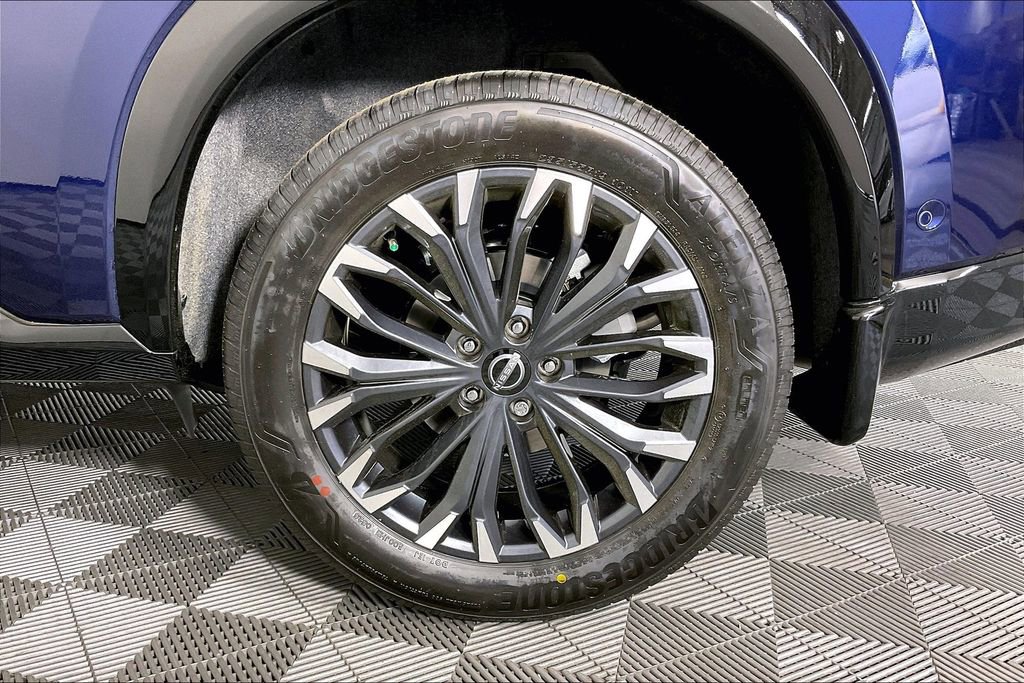 New 2025 Nissan Rogue Platinum image 18